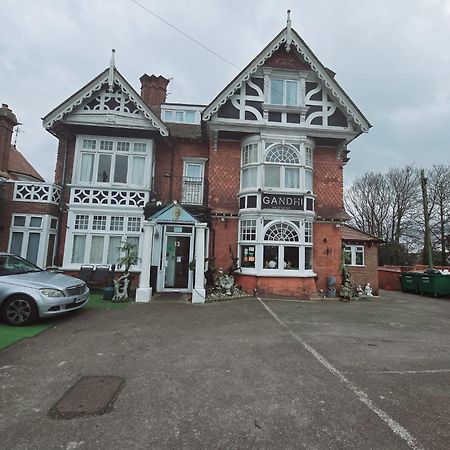 Kingswood Hotel メイデンヘッド エクステリア 写真