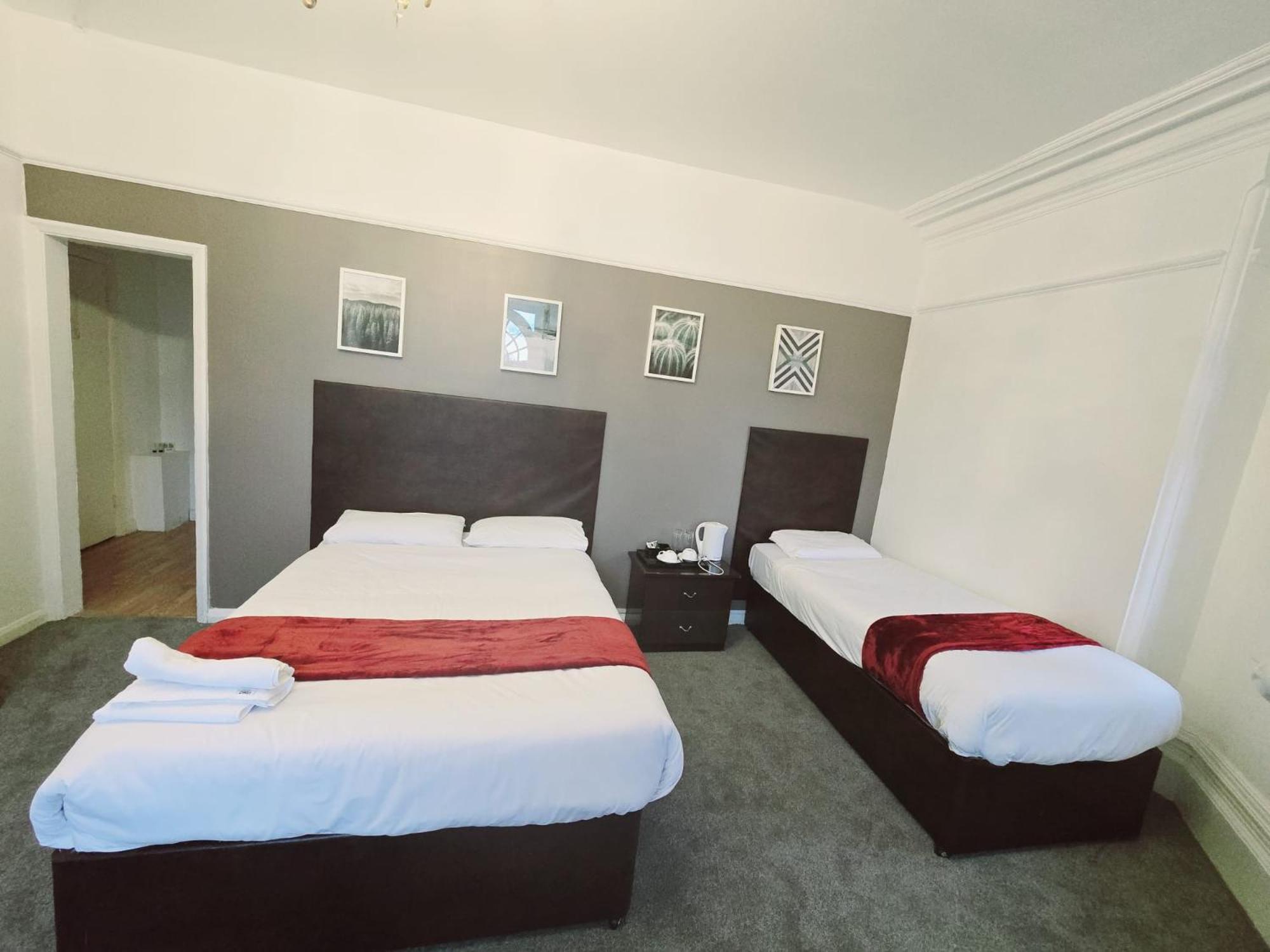 Kingswood Hotel メイデンヘッド エクステリア 写真