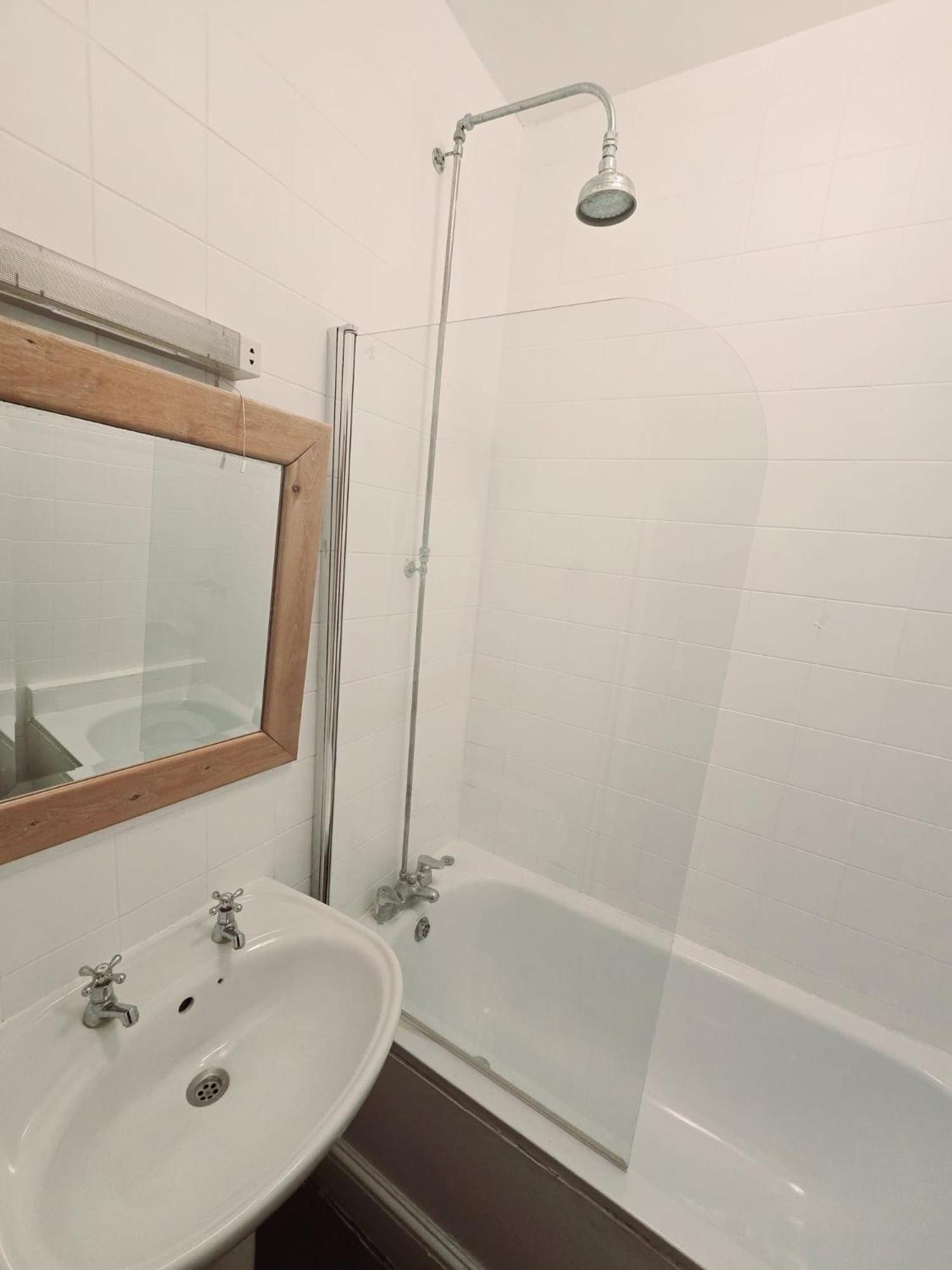 Kingswood Hotel メイデンヘッド エクステリア 写真