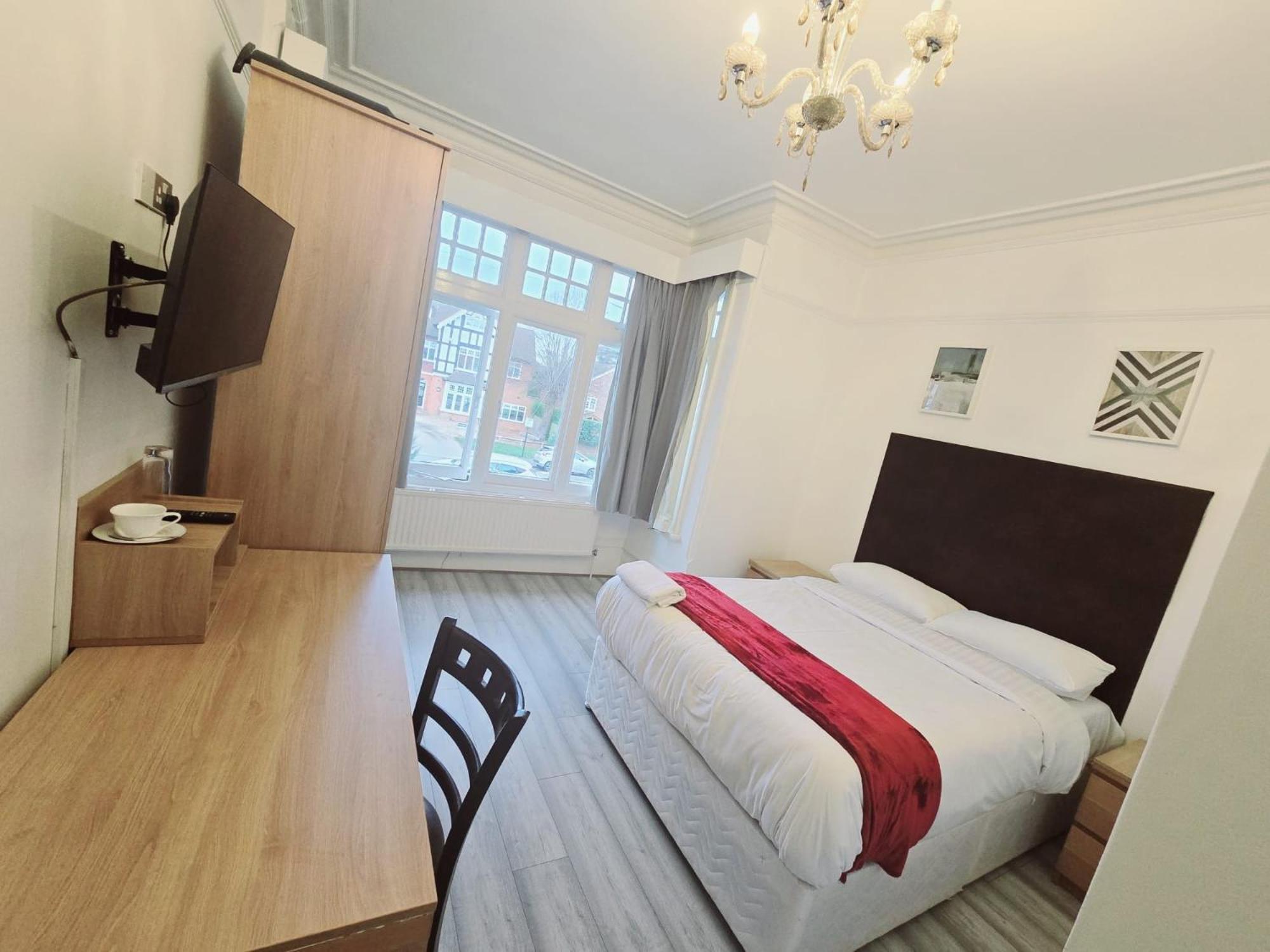 Kingswood Hotel メイデンヘッド エクステリア 写真